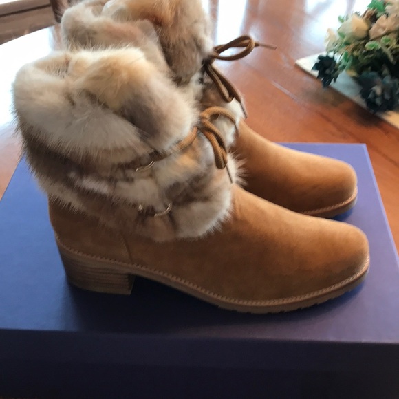 Stuart Weitzman Shoes - Stuart Weitzman Camel suede Mink boots
